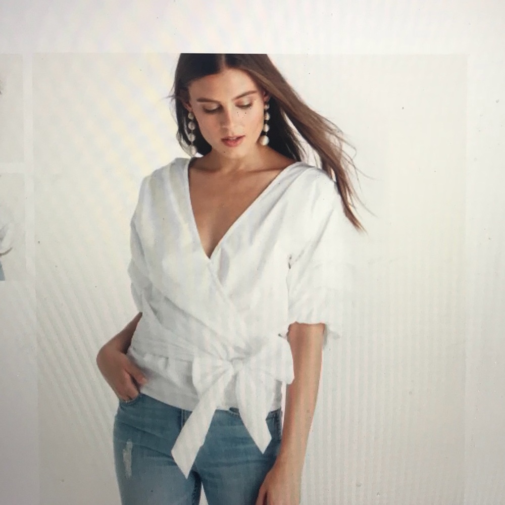 Vince camuto bubble -sleeve belted wrap shirt